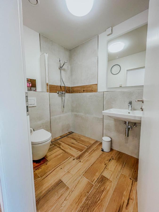 Downhill Lodge Тауплиц Екстериор снимка