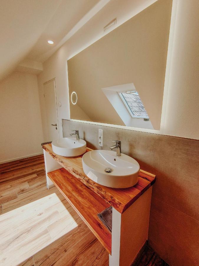 Downhill Lodge Тауплиц Екстериор снимка